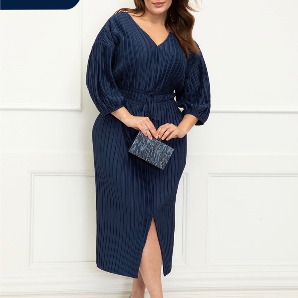 Nwt never worn deep navy blue stretch dress